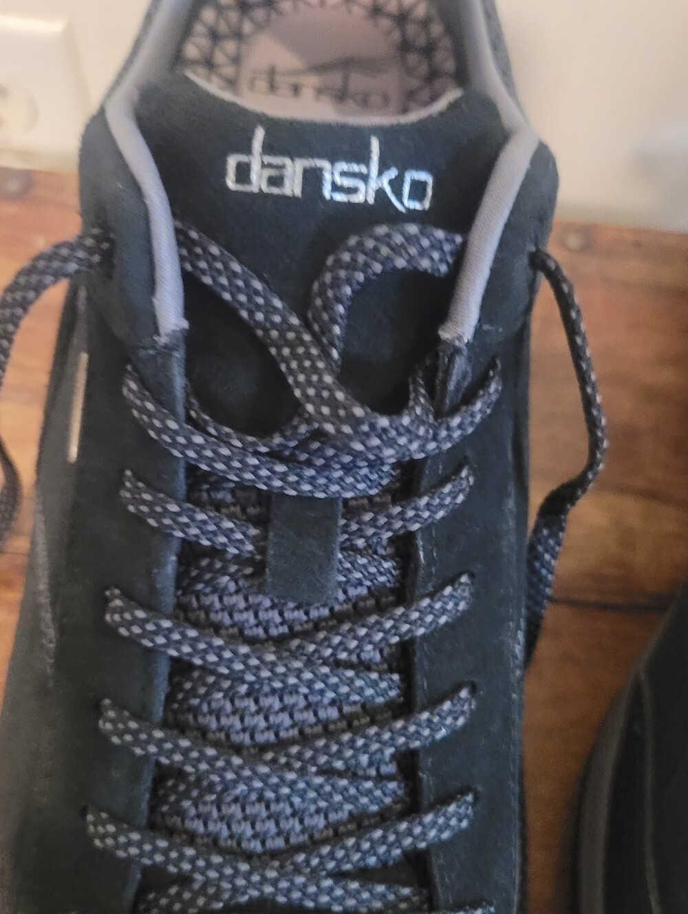 Dansko Paisley Waterproof Walking Shoes Black Suede Vibram Women's EU 43 US 12.5 - Picture 11 of 11
